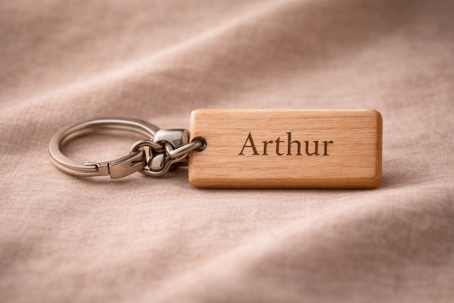 Porte-clés en bois gravé – Personnalisé